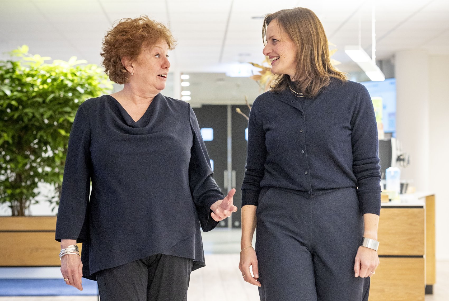 Yvonne Bieshaar en Marjolein Verhallen in gesprek